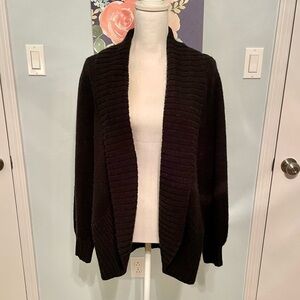 🌷Beautiful Loft Cardigan